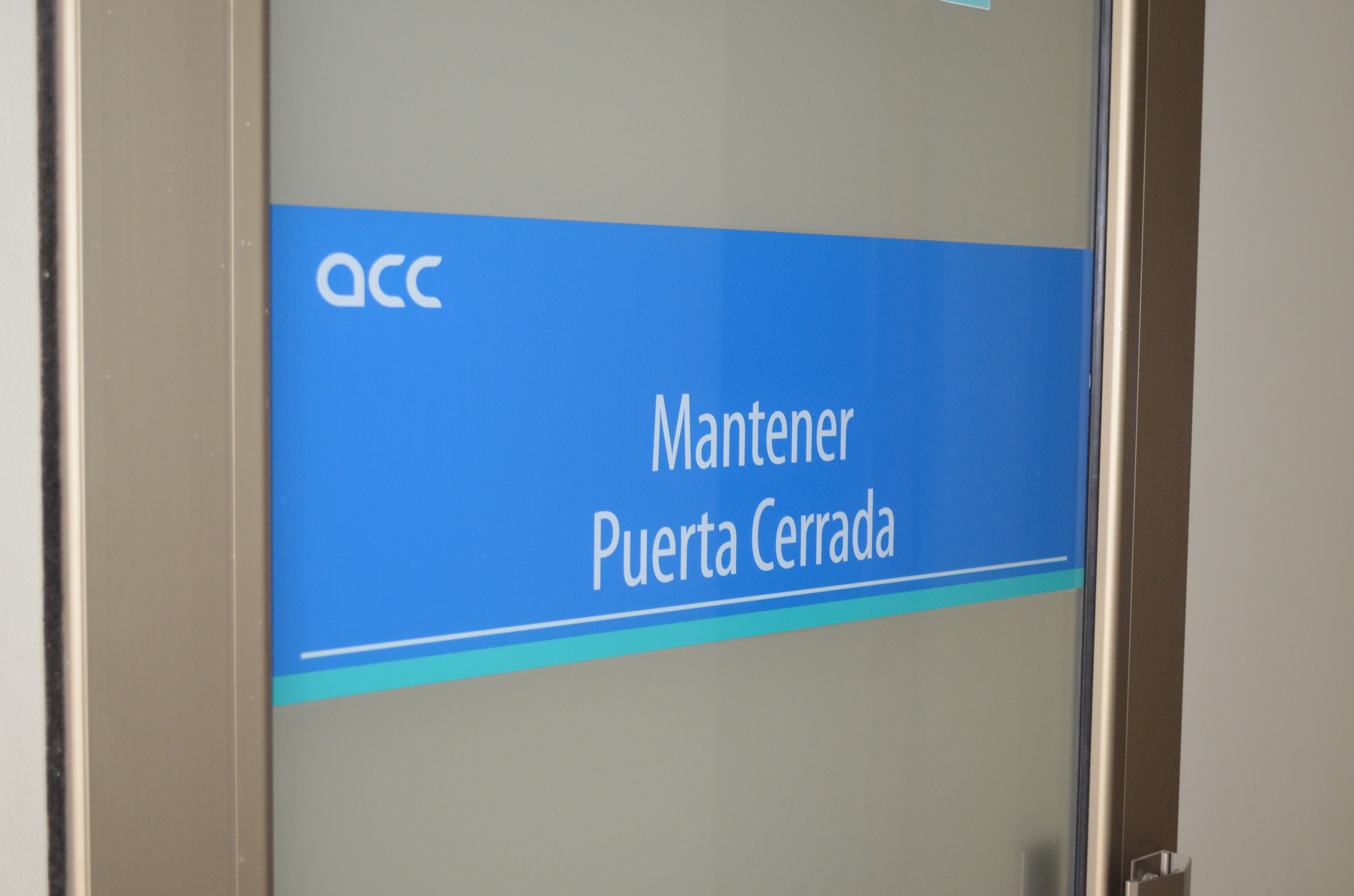 Señalética puerta cerrada